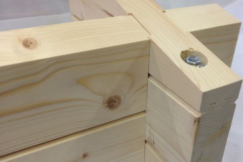 dettaglio blockhouse T