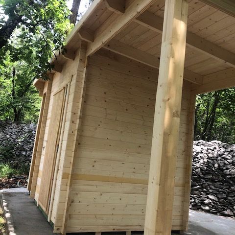 ognina4 con tettoia 1.jpg casette in legno, casette da giardino, CASETTE ITALIA